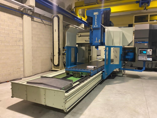 FRESADORA CNC PUENTE CORREA FP 30 40