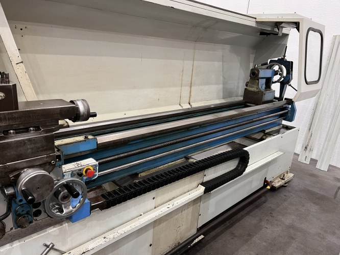 PINACHO S90 LATHE VS 310 X 3000