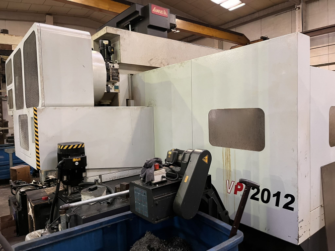 VERTICAL MILLING MACHINE AWEA VP-2012