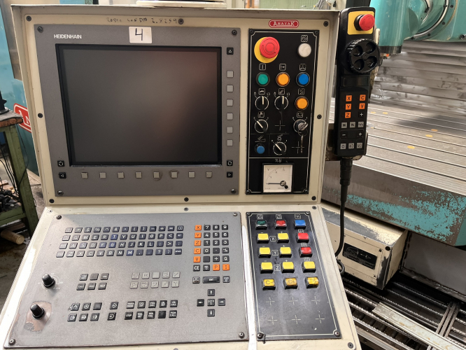 ANAYAK - CORREA VH PLUS-2000-MG9 MILLING MACHINE