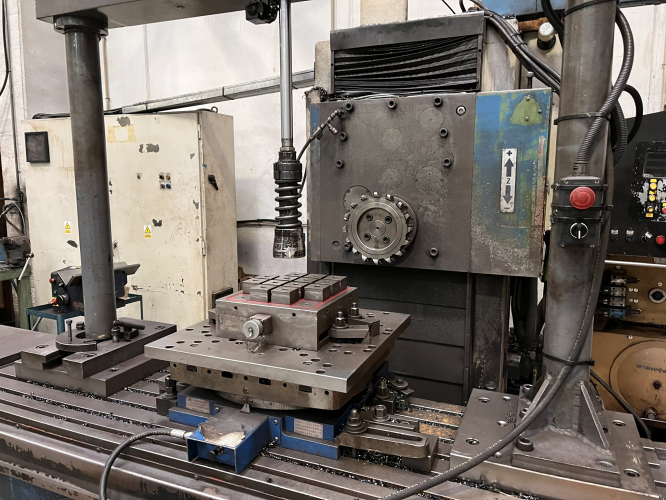 FRESADORA CORREA B-20/2