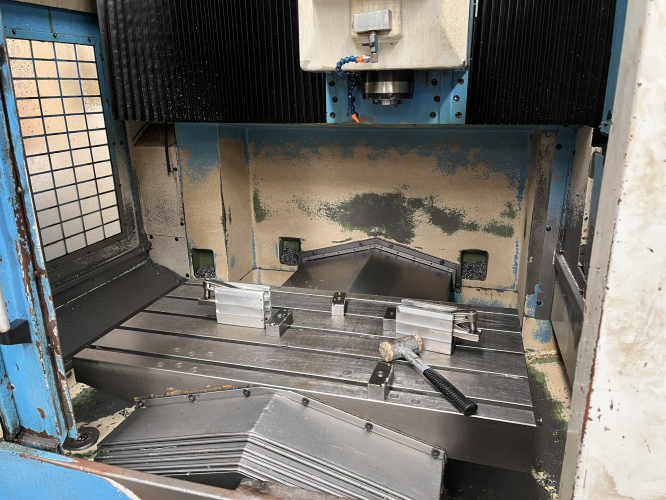 BEARBEITUNGSZENTRUM KONDIA HM1060