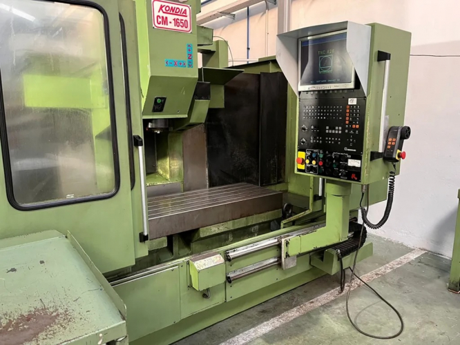 KONDIA CM-1650 MACHINING CENTER