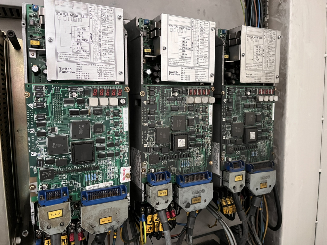 KONDIA CM-1650 MACHINING CENTER