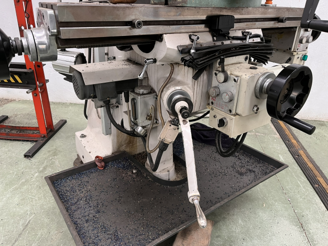 Heller FTV2 Turret Milling Machine