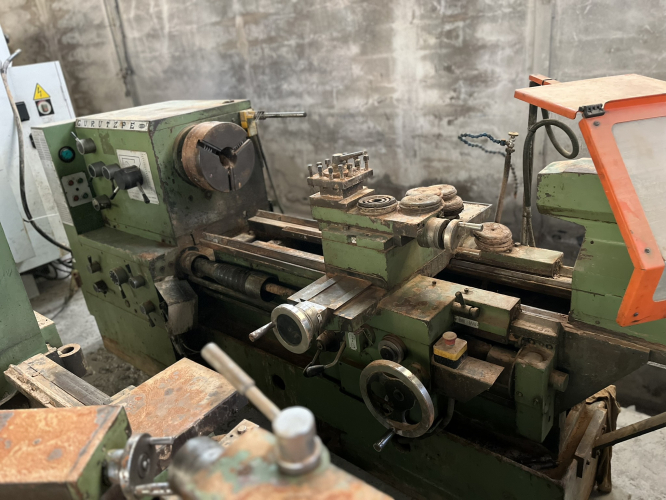 GURUTZPE SUPER-M 350x1000 Drehmaschine
