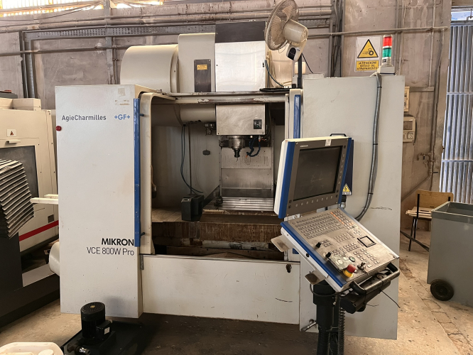 MIKRON VCE800 WPRO BEARBEITUNGSZENTRUM