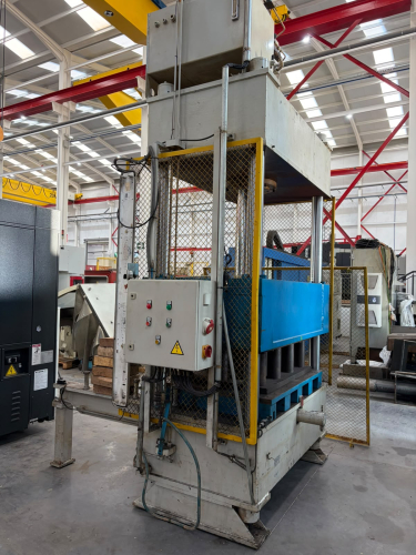 HIDRA GROUP MOULDING PRESS