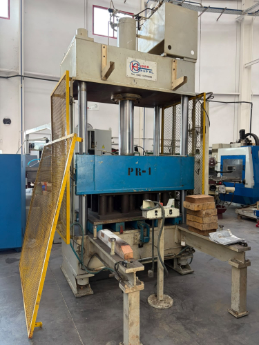 HIDRA GROUP MOULDING PRESS