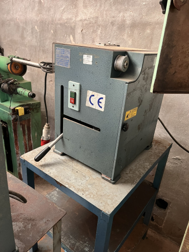 VEC-500G AUSWERFER-SCHNEIDMASCHINE
