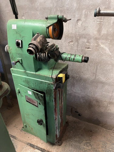 HERLUCE C-16 WERKZEUGSCHLEIFMASCHINE