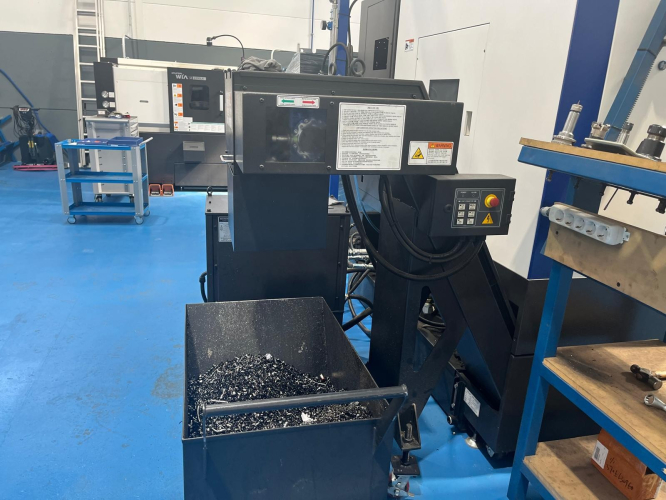 KF5600 VERTICAL MACHINING CENTER