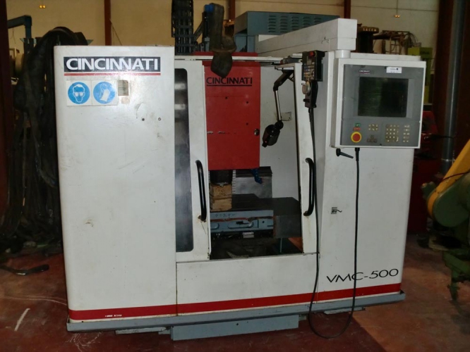 VERTICAL MACHINING CENTER CINCINATI VMC500 A2100