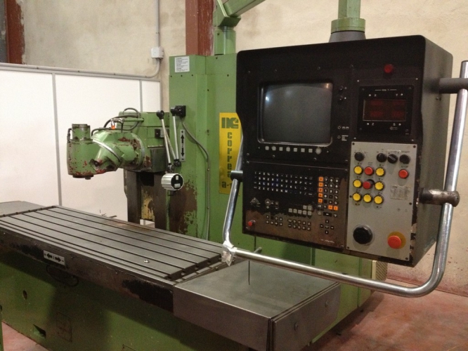 MILLING MACHINE WITH FIXED BENCH CORREA A 10