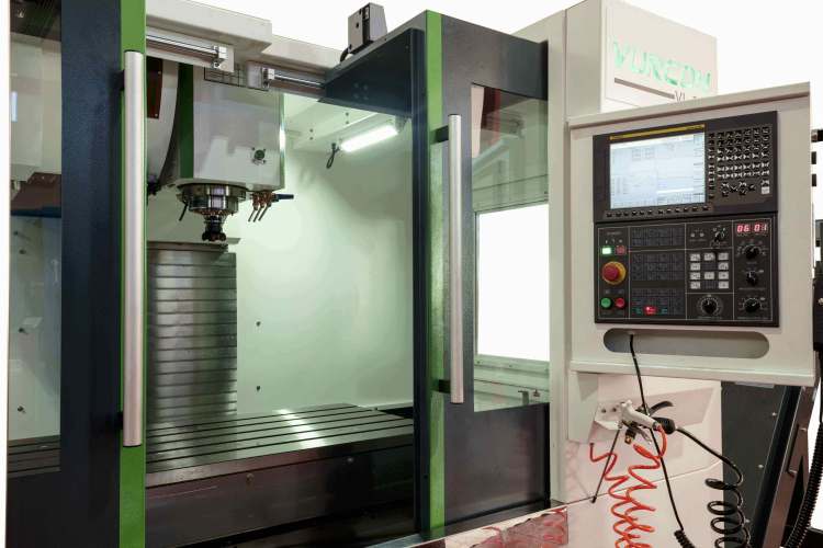 Vurcon VL-106 Inside machining center